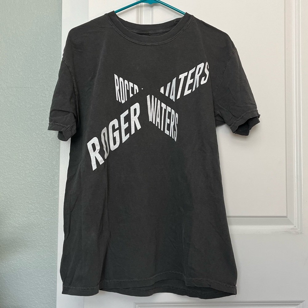 NWOT! Roger Waters Tour Graphic Short Sleeve Charcoal Grey Tee